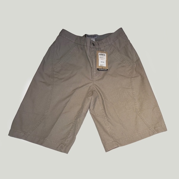 Men's NEW Columbia Shorts - Picture 1 of 7